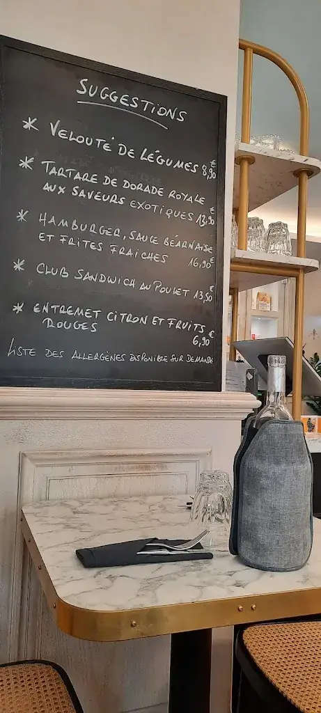 Menu_Heart-of-the-cheese-wheel grocery_Luxembourg_image_1