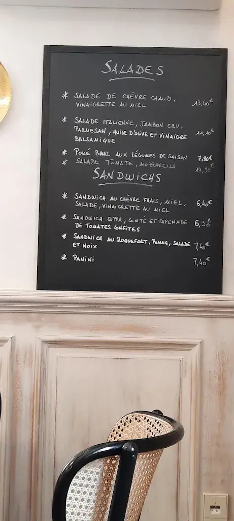 Menu_Heart-of-the-cheese-wheel grocery_Luxembourg_image_3