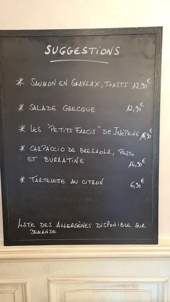 Menu_Heart-of-the-cheese-wheel grocery_Luxembourg_image_4