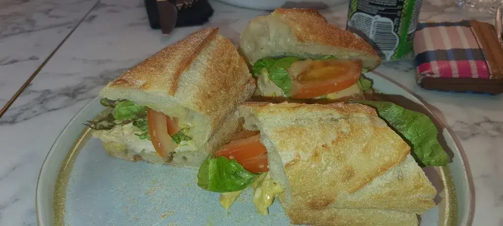 Ebony Holt_Heart-of-the-cheese-wheel grocery_Luxembourg_review