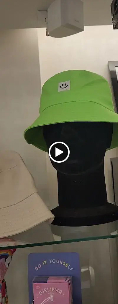 Heart-of-the-cheese-wheel grocery_Luxembourg_slider_image_2