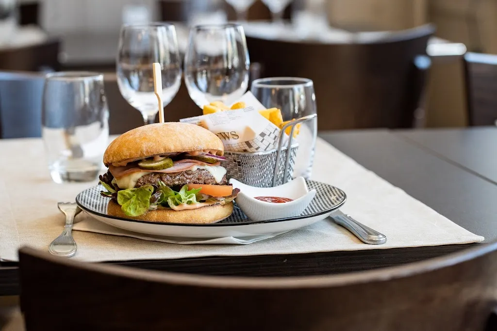 Restaurant Le Petit Stamm_Hatten_slider_image_2