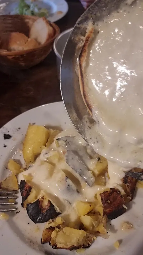 Chez Denis, Ferme Auberge d'Alpage restaurant in Châtel