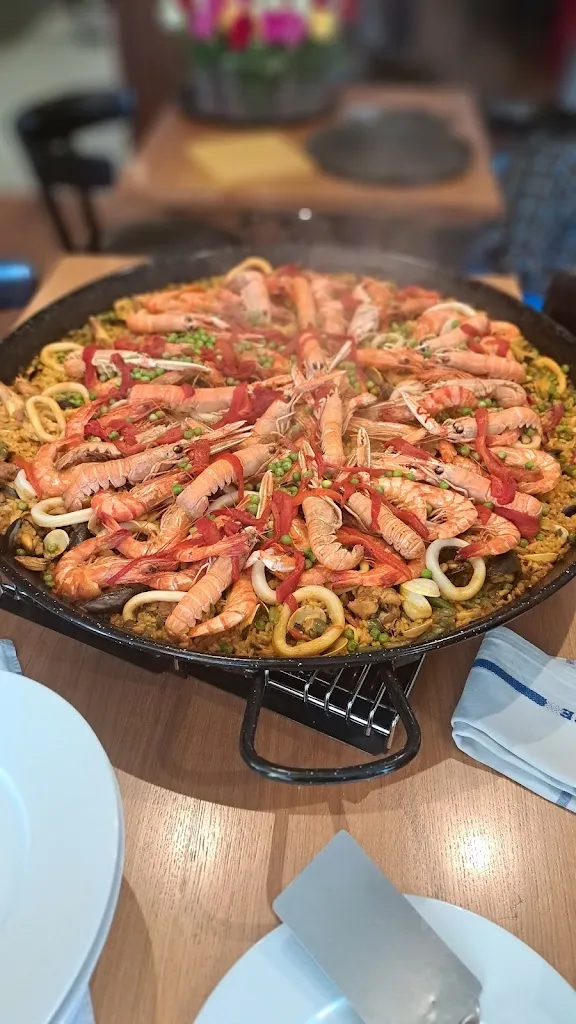 José Filipe Ferreira_Auberge Aux 13 Cantons_Bulle_review