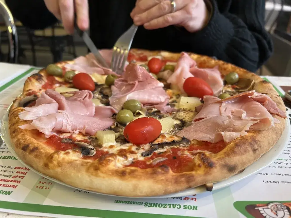 Pizza 4p_Bitche_slider_image_3