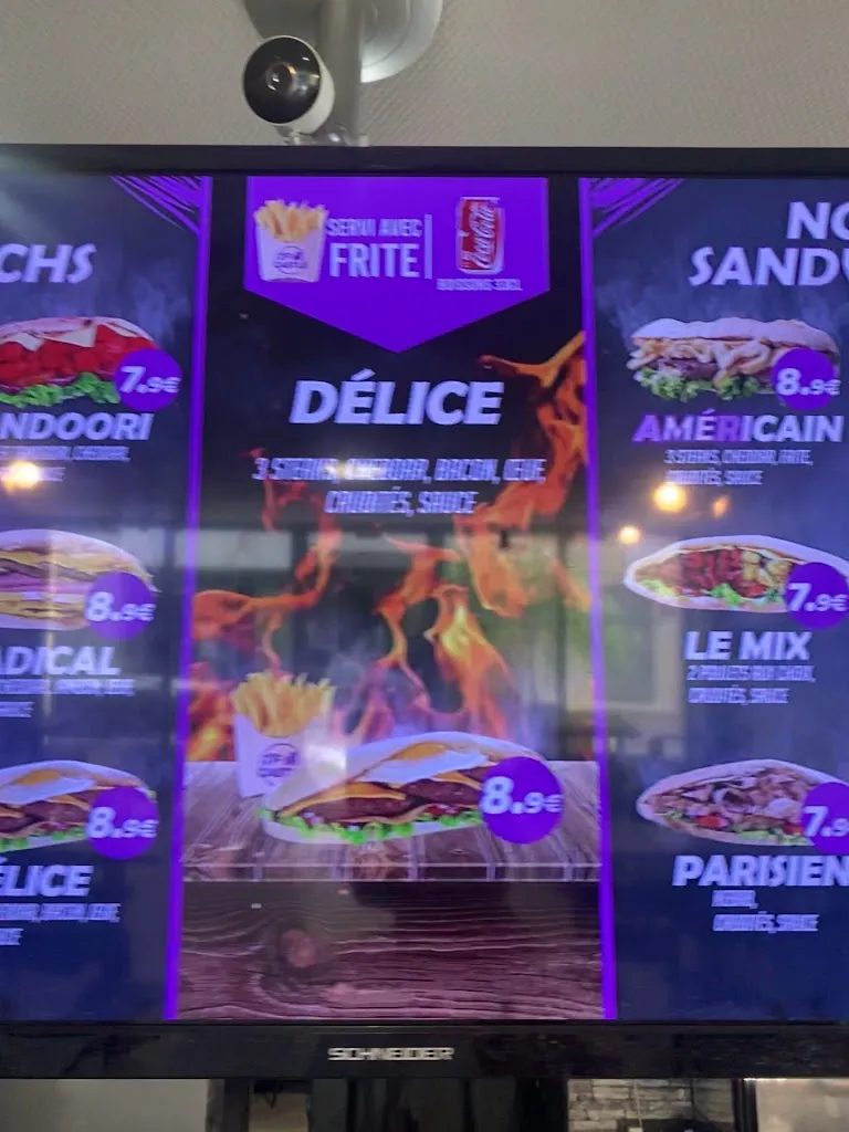 J.F.CASTLE_Bitche_slider_image_2