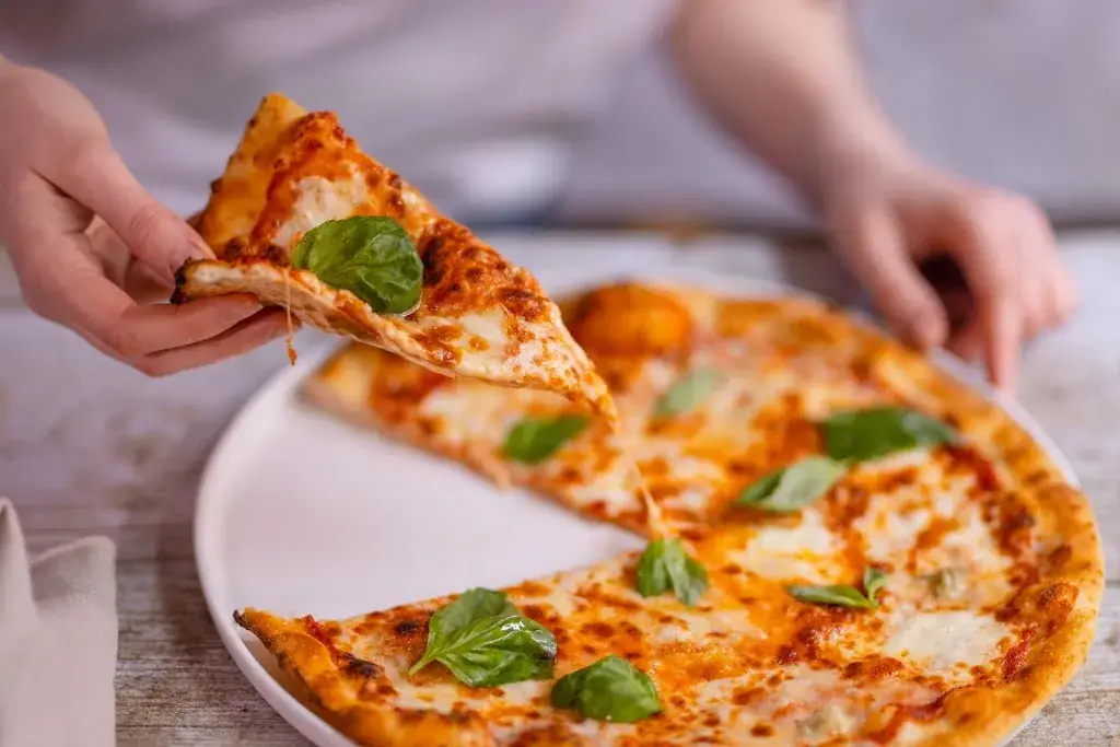 La Pizza de Nico Bitche_Bitche_slider_image_2