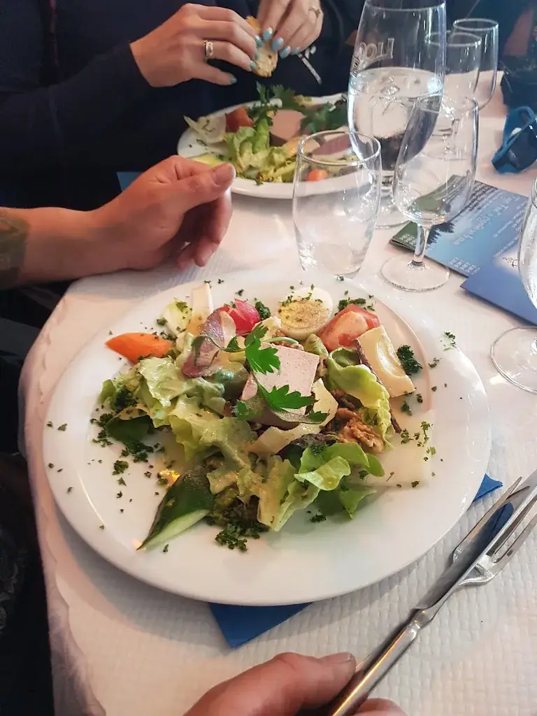 matt bale_La Petite Suisse - Bar / Restaurant / Traiteur_Éguelshardt_review