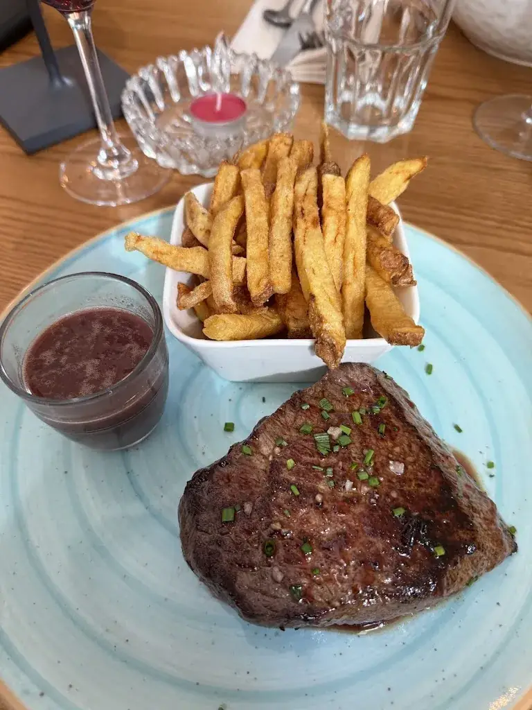 Laura Richier_AU BALCON_Pont-à-Mousson_recensione