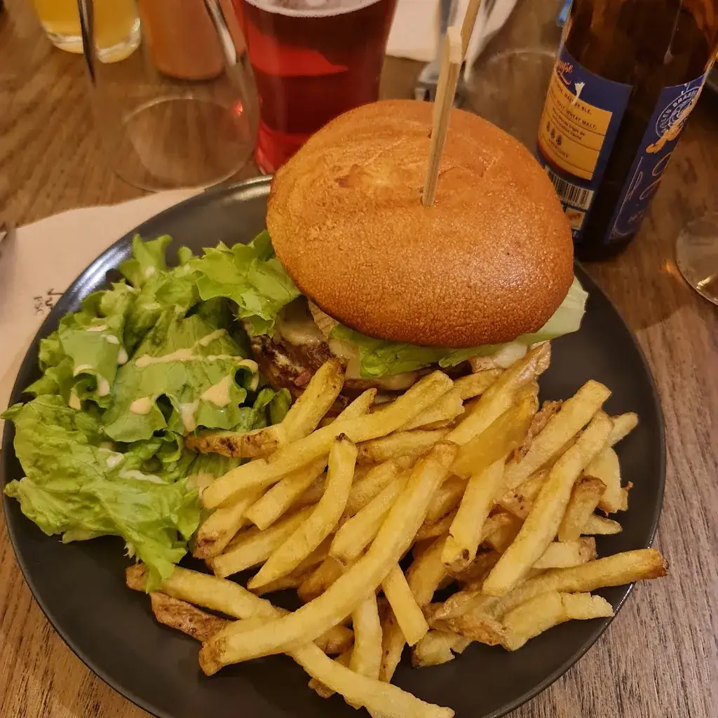 claire petitjean_MADE IN BURGER_Pont-à-Mousson_recensione