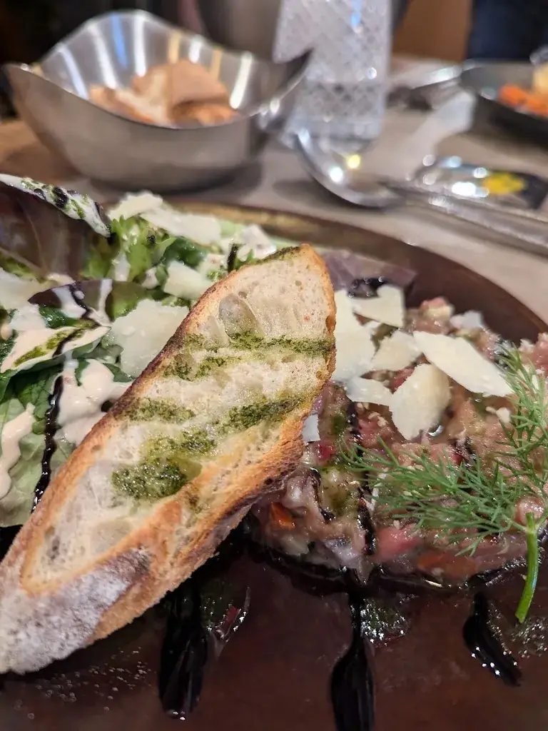 Shona Whitehead_Le Chatillon_Boulogne-sur-Mer_review