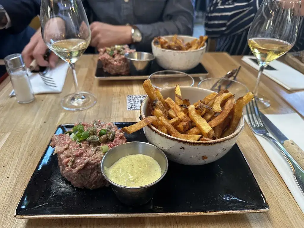 Alexe Robert_Les Galopins Boulogne_Boulogne-Billancourt_review