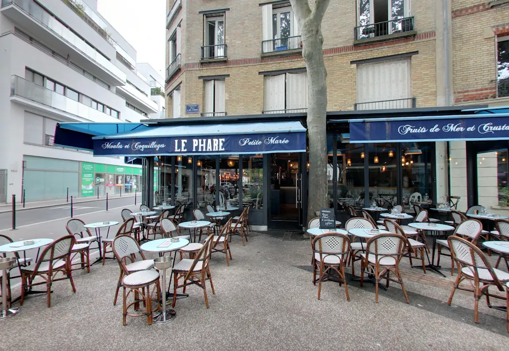 Le Village du Phare - Huîtres et fruits de mer restaurant à Boulogne-Billancourt