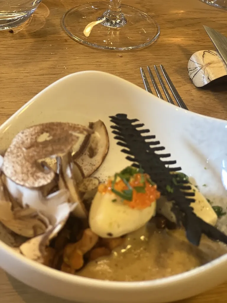 Maison Forte_Farnay_slider_image_3