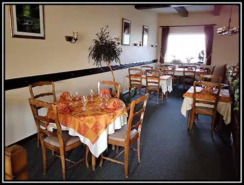 Auberge du Coq restaurant à Ottonville