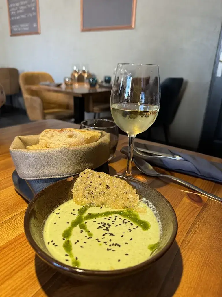 Iryna Potapova_L'Effet Boeuf_Roupeldange_review