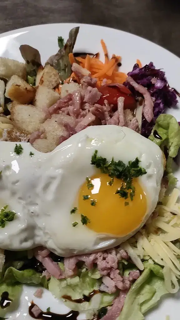 Le Central - Café Restaurant_Bouzonville_slider_image_2