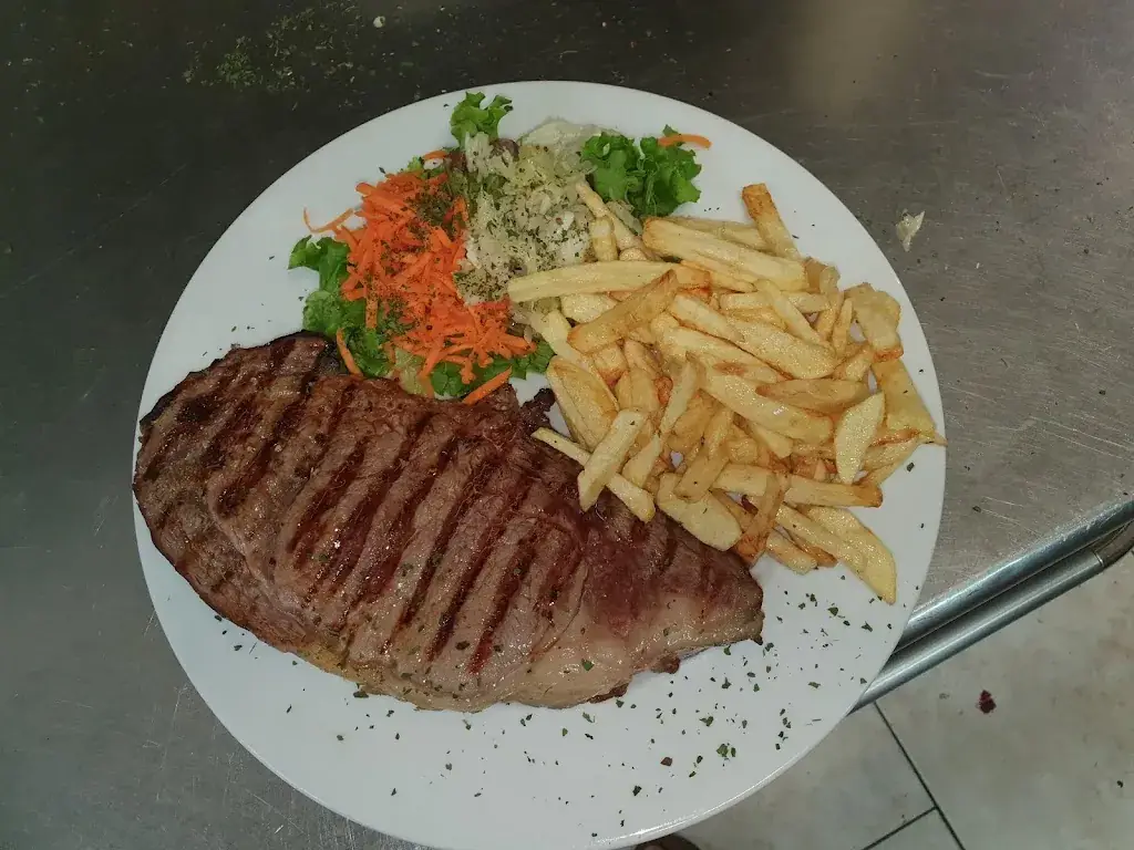 Le Central - Café Restaurant_Bouzonville_slider_image_3