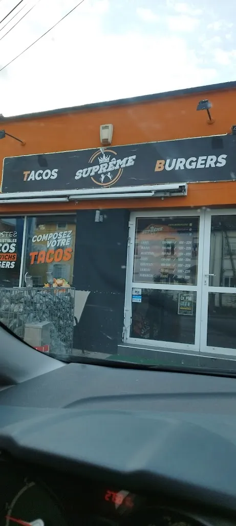 Noemie Vacher_Tacos Burger_Bouzonville_review
