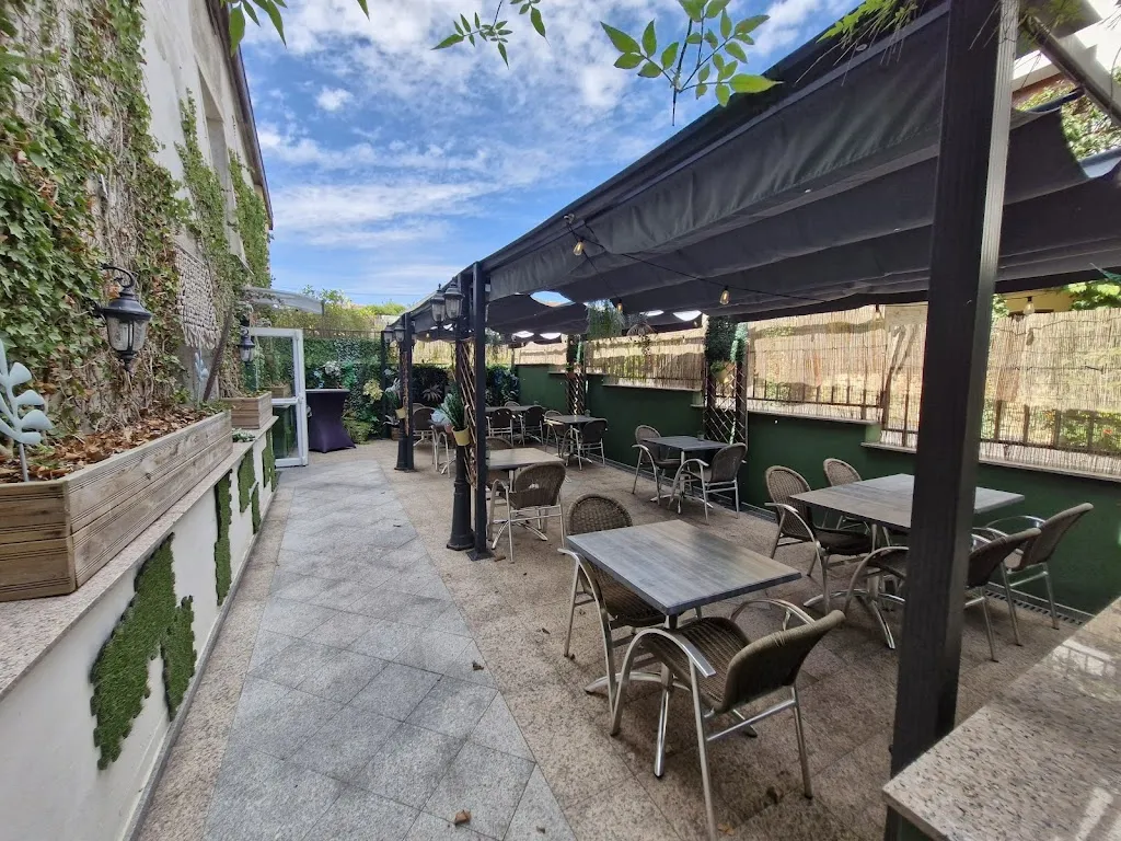 Âmes Soeurs_Briey_slider_image_2