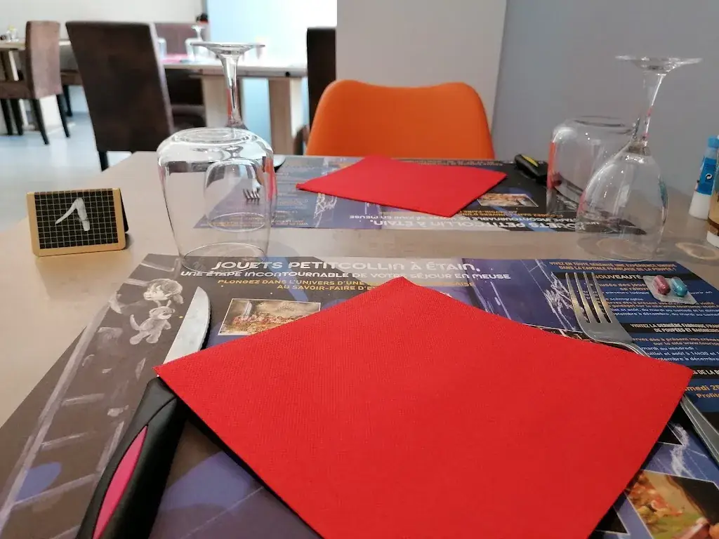 Emmanuel CLEMENT_Resto de la place_Étain_review