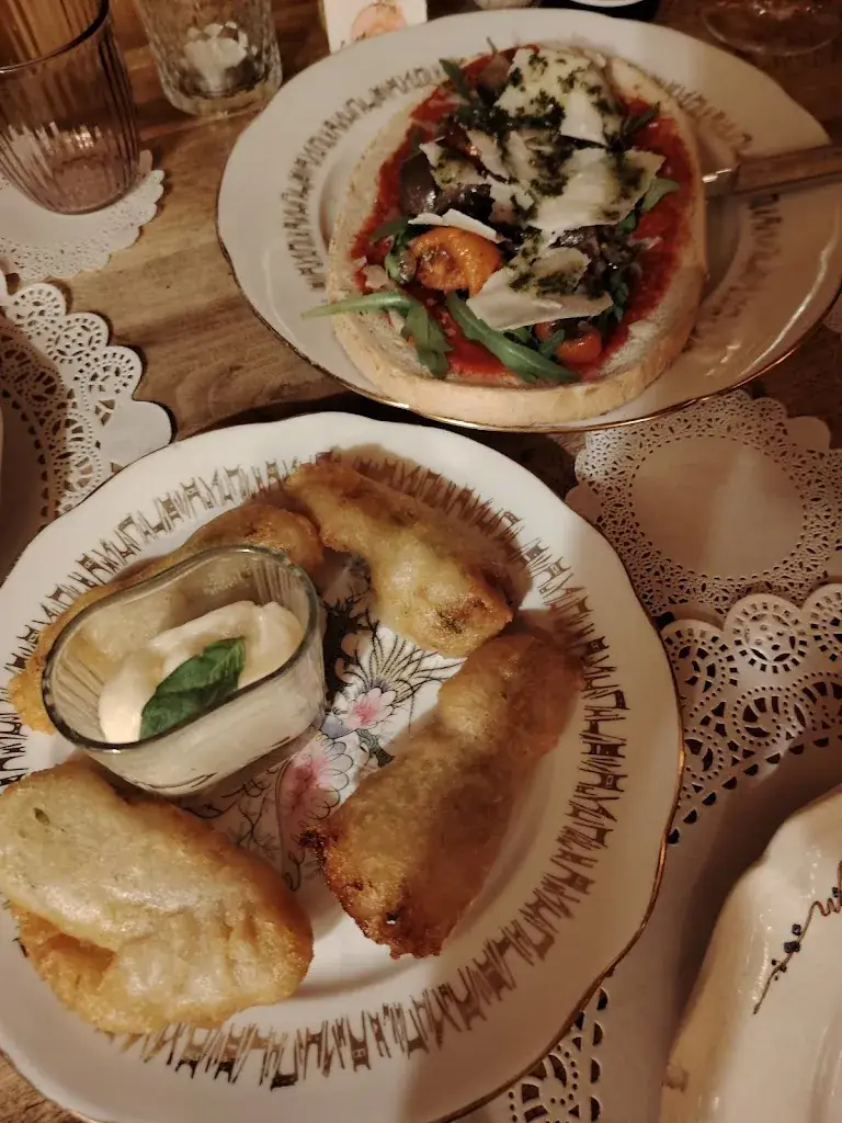 Clémence KELLNER_Le chalet du Lac_Briey_review