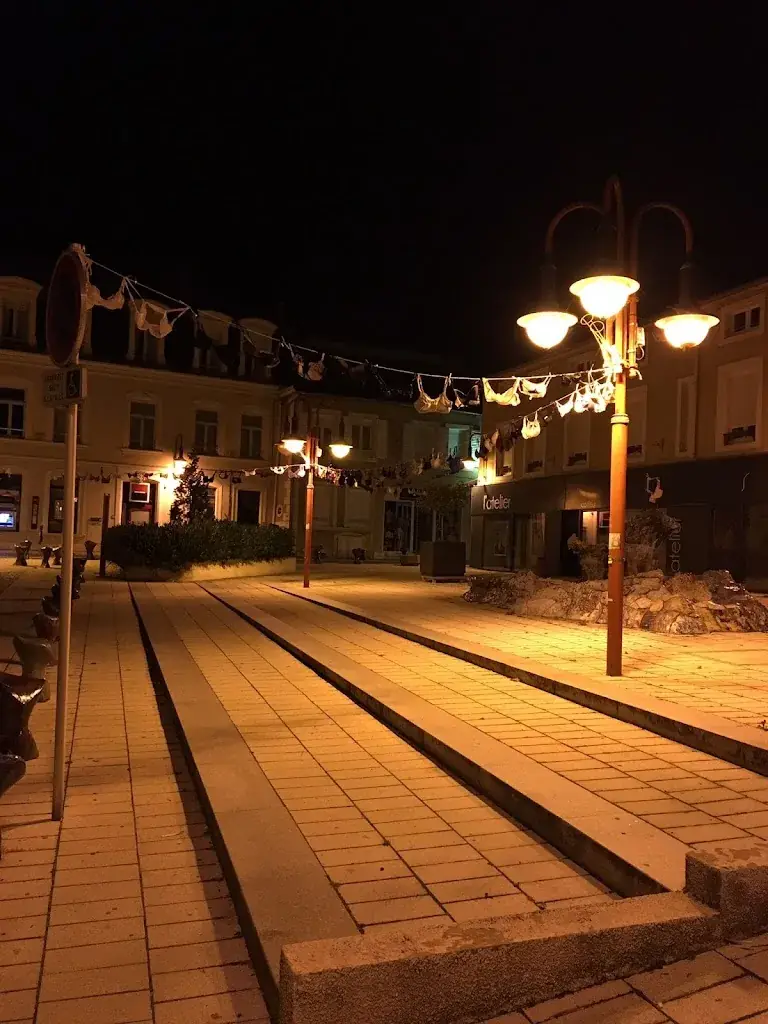 Uny Group_The Central Point_Briey_review