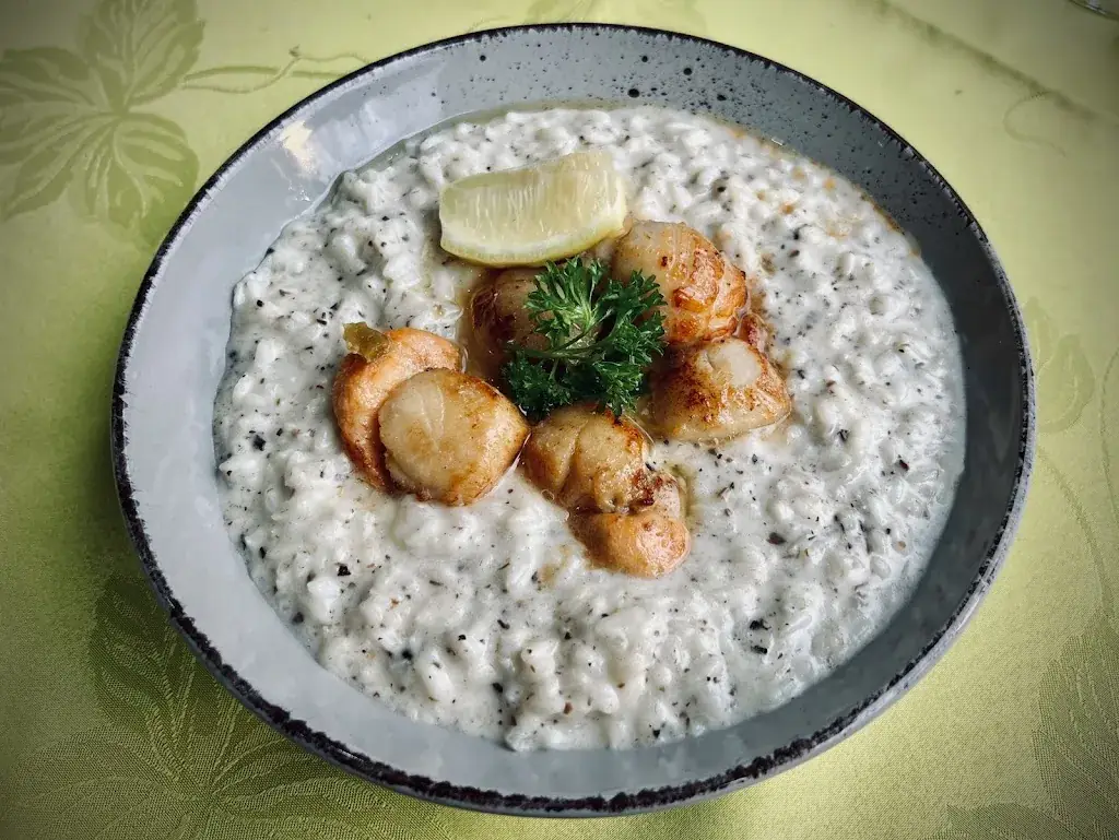 Nigrou57_Restaurant Aux Arcades at Logis Hotel_Briey_review