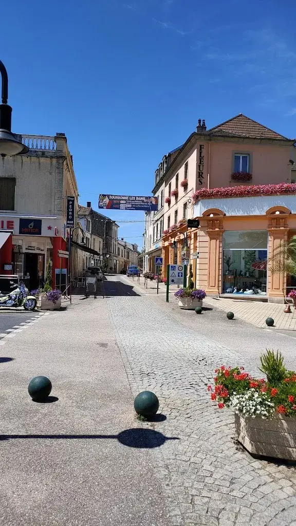 Hôtel de l'Agriculture_Bourbonne-les-Bains_slider_image_1