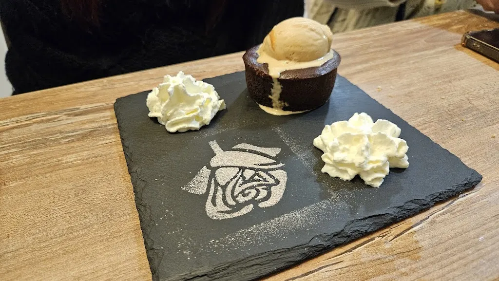 Mélissa L_Restaurant La Cascade_Valla-en-Gier_recensione