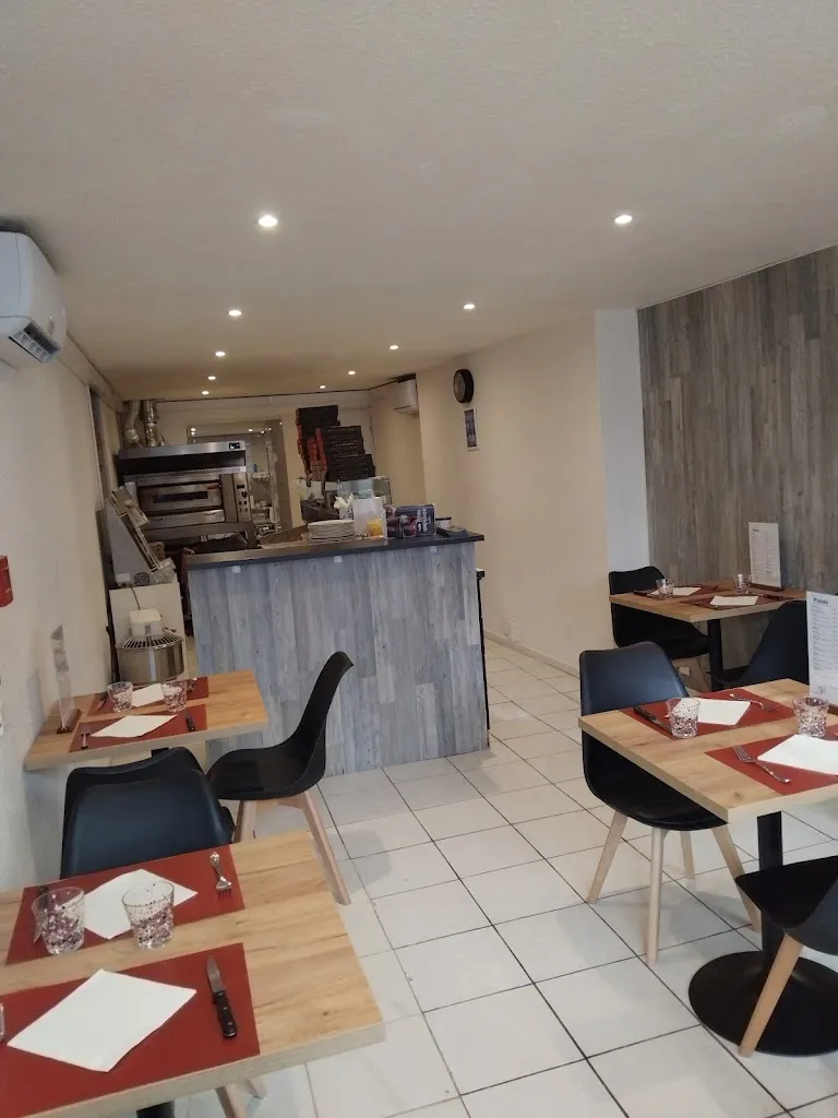 La Pizz_Bourbonne-les-Bains_slider_image_1