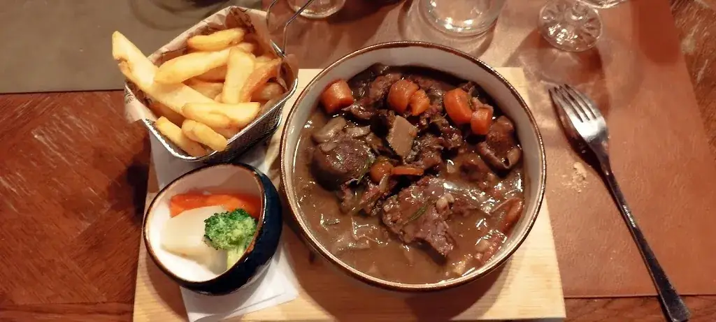 John Grainger_Le Voilà - Bistrot & Chambres d'hôtes_Melay_review