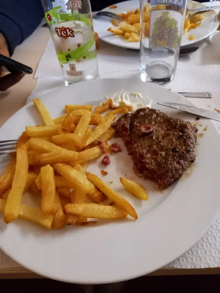 Menu_Auberge des Platanes_Saint-Léger-sous-Brienne_image_2