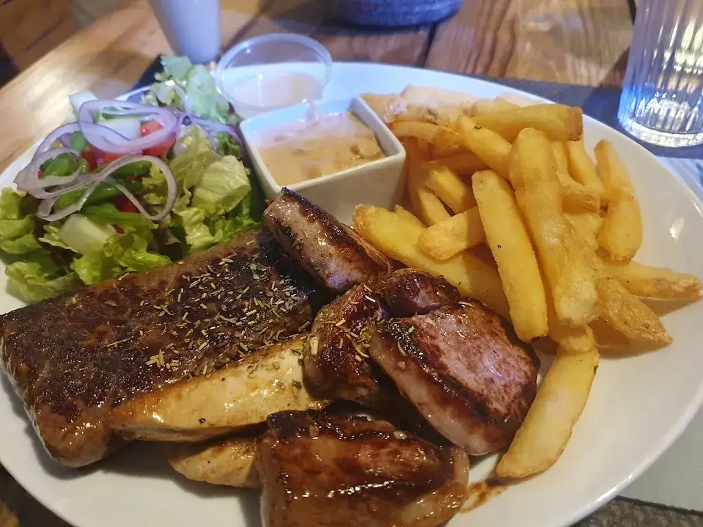 La Paillote Snack de la piscine d’Allevard_Allevard_slider_image_3