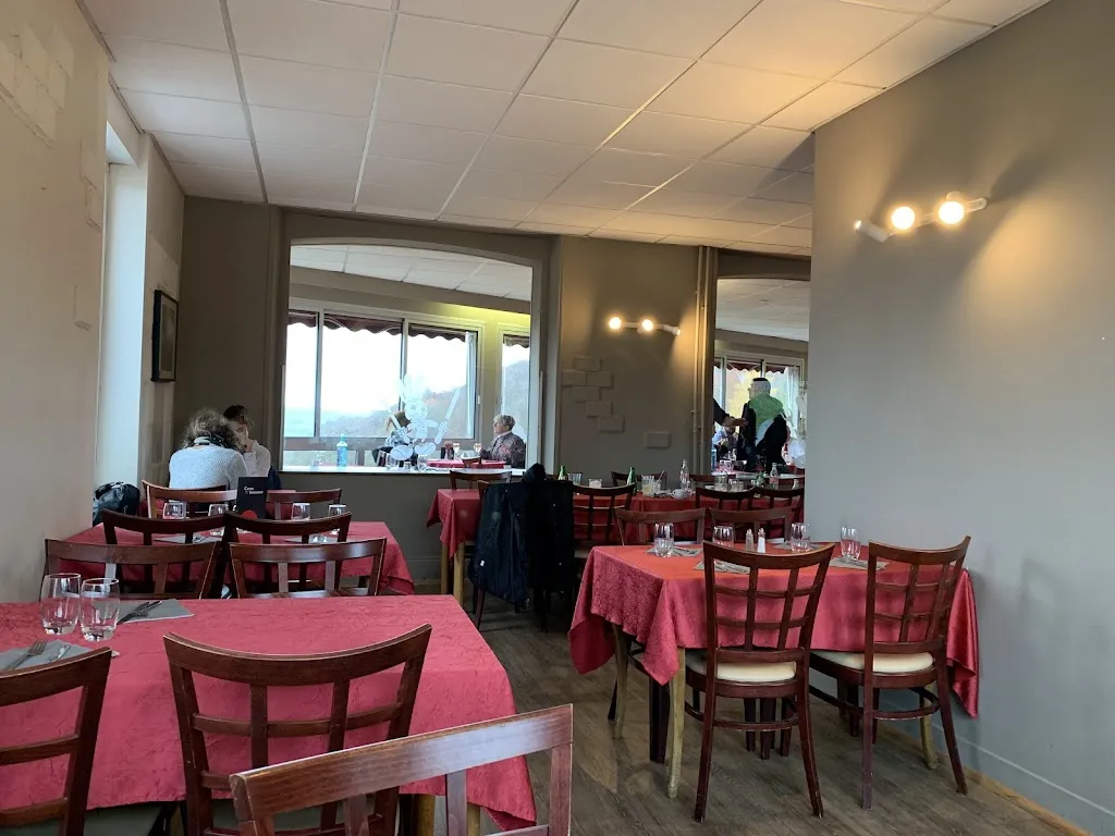 Le Criquet_Chavigny_slider_image_3