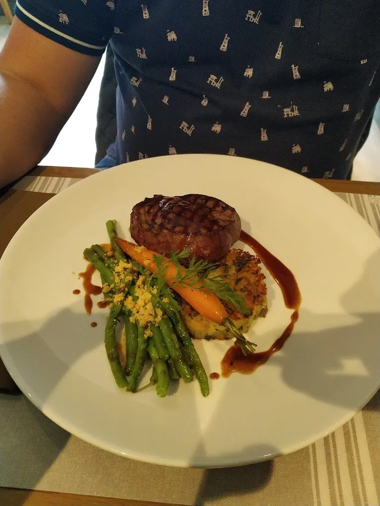 Les Commis_Contrexéville_slider_image_3