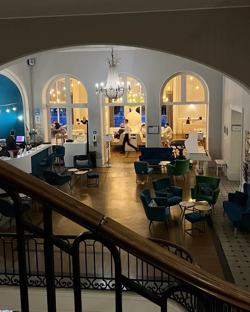 Martina M._Restaurant Le COSMOPOLITAIN_Contrexéville_review