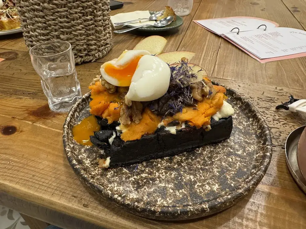 Vinay Damodaran_Romy’s café_Bouxwiller_recensione