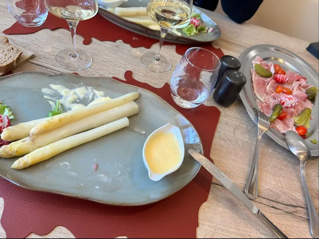 Florence Kuen - Saletti_Le Chant des Cimes - Restaurant et location de Gîtes_Ventron_review