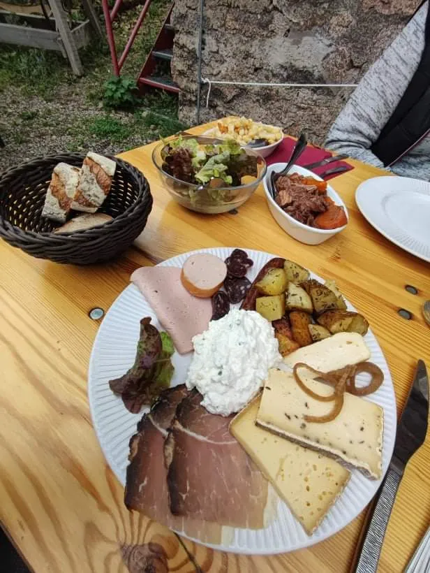 Menu_Green Grass of cottage_Storckensohn_image_4