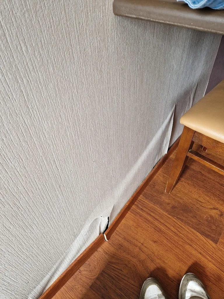 Tom D_Logis Hôtel le Cadusia_Chaource_review