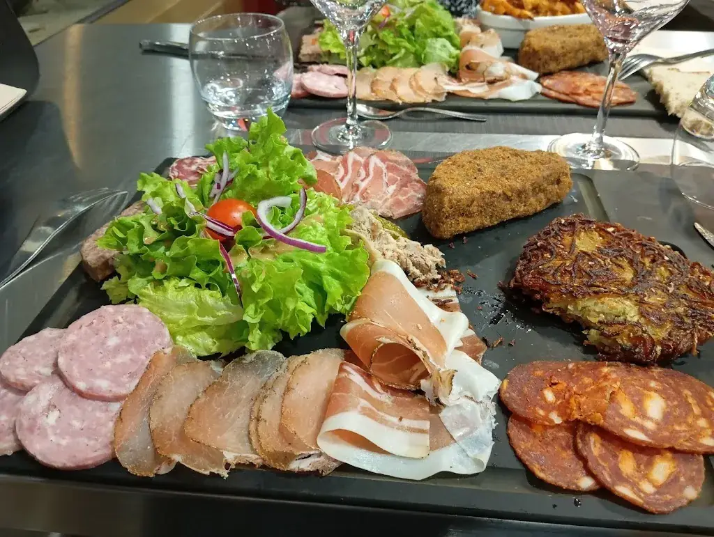 Stephane B_Maison Duculty - Restaurant Boutique_Terrasse-sur-Dorlay_review