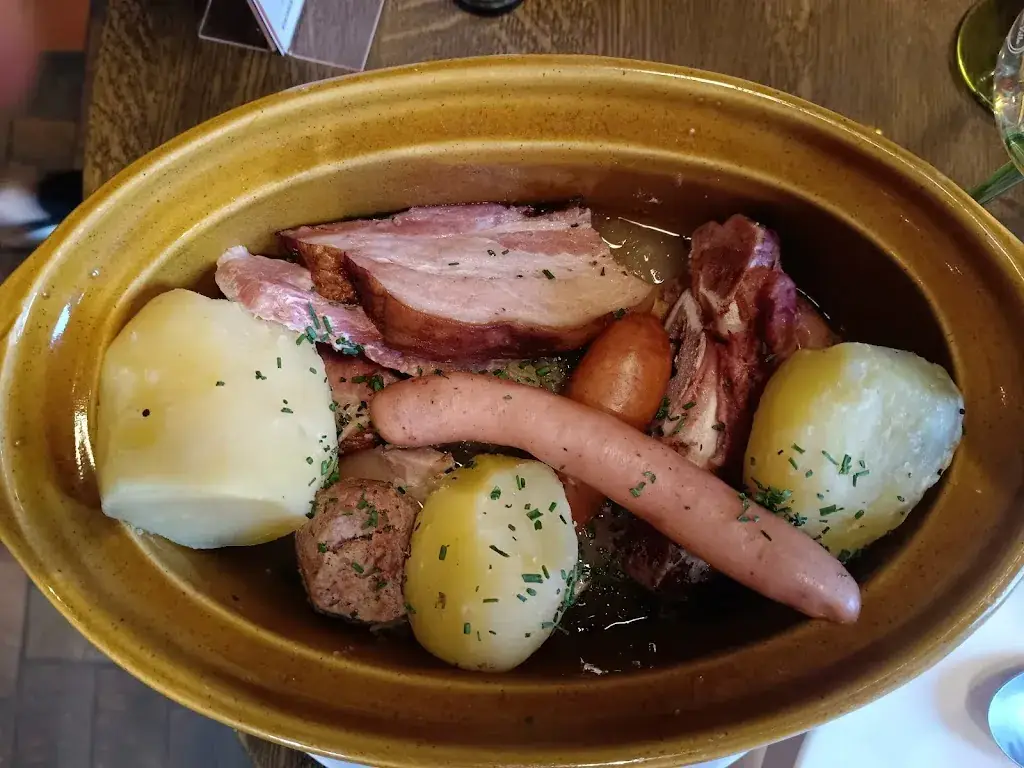 Dhan Prasad Gurung_Ce Cher Hans_Vendenheim_review