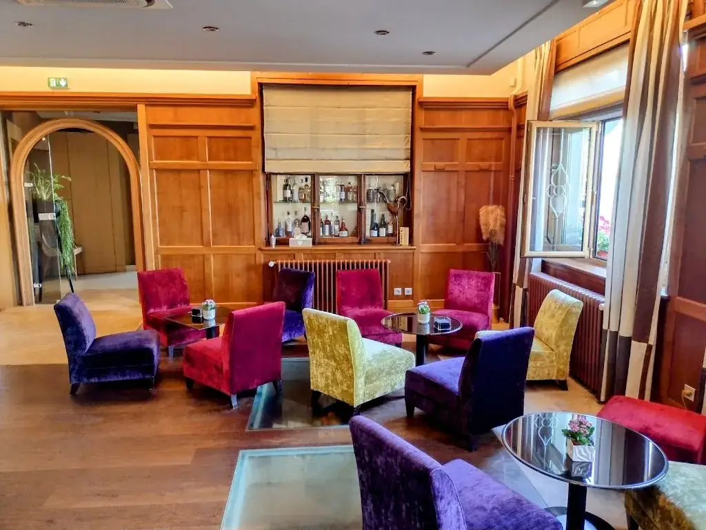 Andrэ Kovalev_Hôtel Au Boeuf Rouge_Niederschaeffolsheim_review