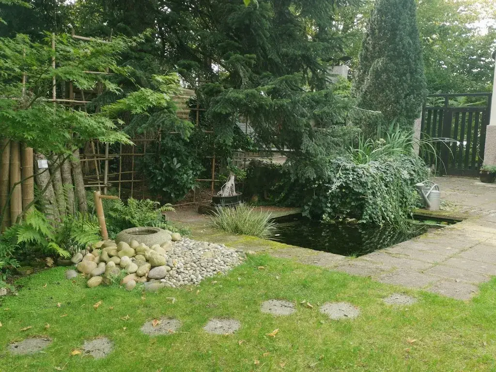 Kate P_L'Escalier - Le Jardin, la Table, les Gîtes, la Galerie_Brumath_review