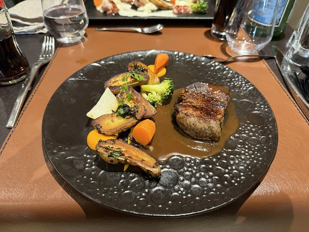 Sulyman Ozudogru_La Gargote_Laxou_review