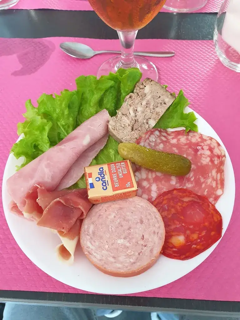 L'IMPREVU_Château-Porcien_slider_image_2