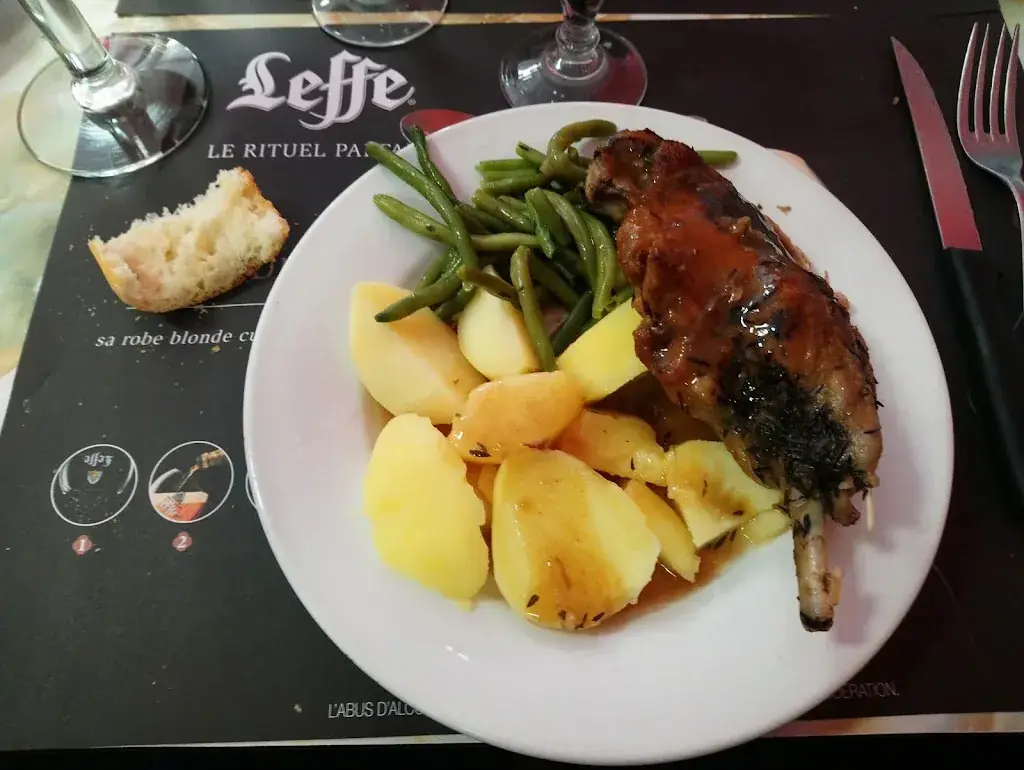 Le Longchamp_Château-Porcien_slider_image_3