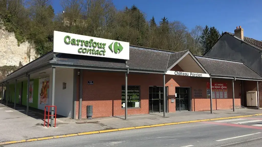 Carrefour Contact Castle porcien restaurant in Château-Porcien
