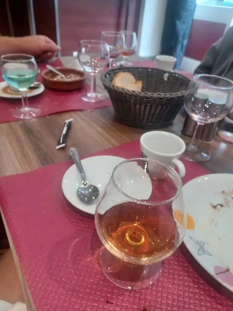 Restaurant Café Le Resto Du Parc_Charentay_slider_image_2